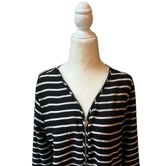 Calvin Klein Black & White Striped Zippered Blouse - Picture 5 of 16